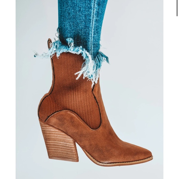 Jocelyn Brown Heeled Booties - Picture 12 of 16